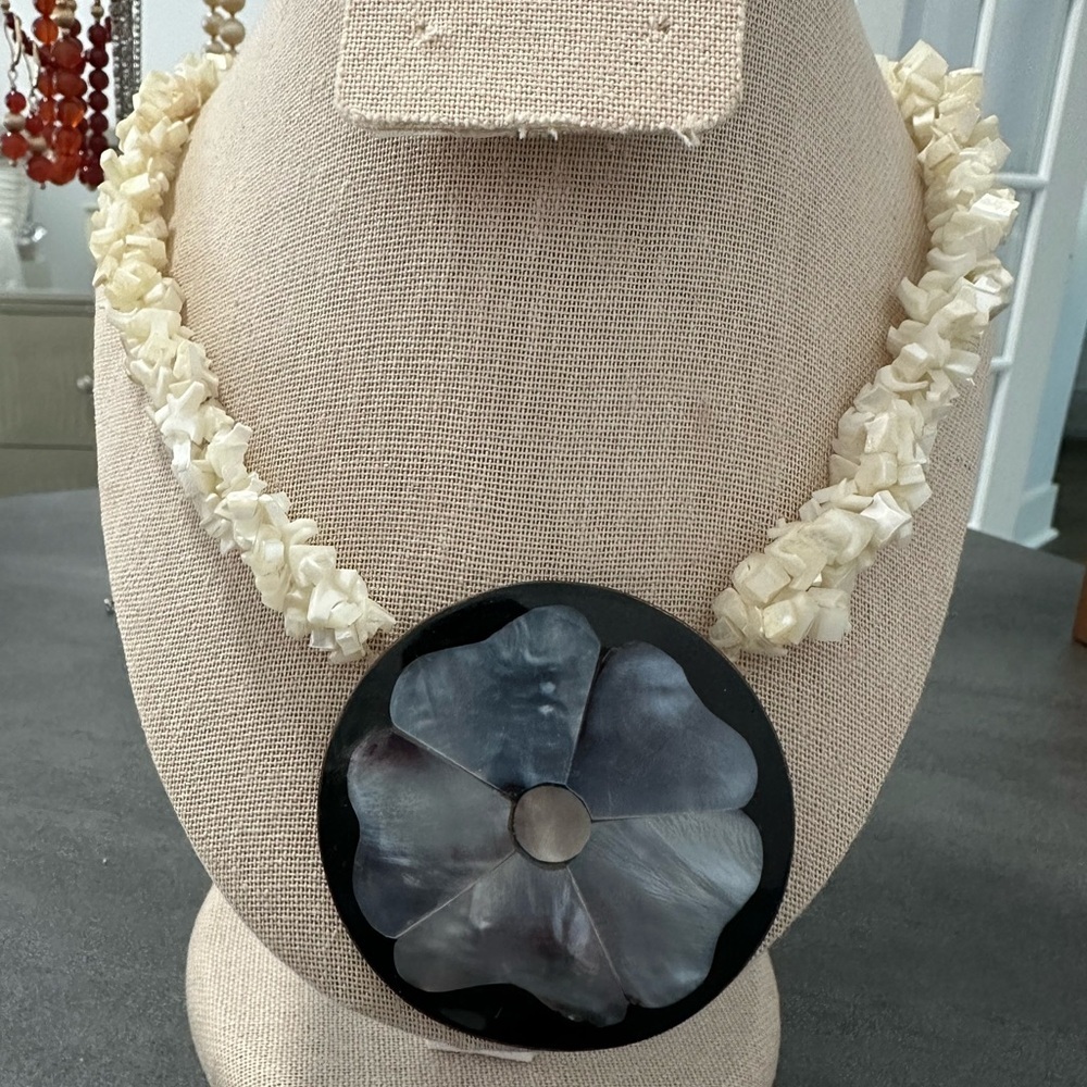 Vintage Mother Of Pearl Chip With Very Large Round Floral Pendant Necklace